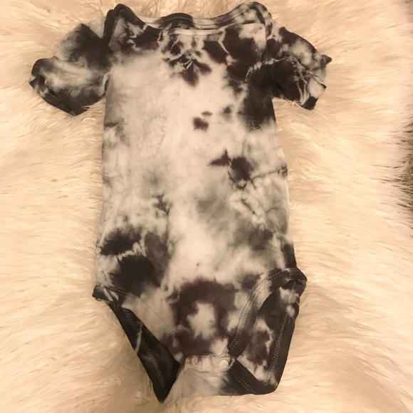 Unisex Tie Dye Baby Onesie - Picture 1 of 2